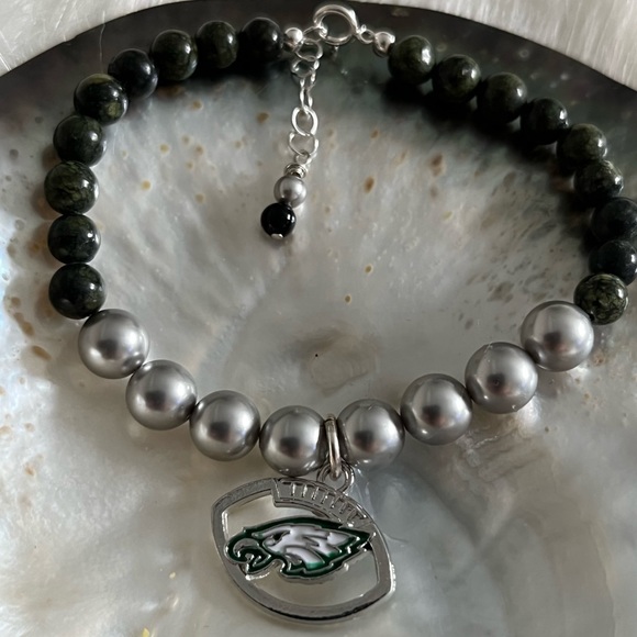 Philadelphia Eagles 'Bleeding Green Nation', Midnight Green & Silver Swoop Eagle - Picture 5 of 7